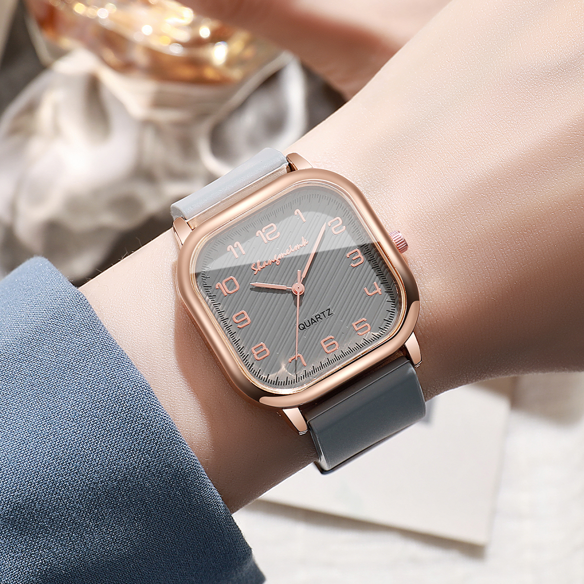 Fashion Square Women Watches C - Silicone Band Women incelemesi ve fiyatı