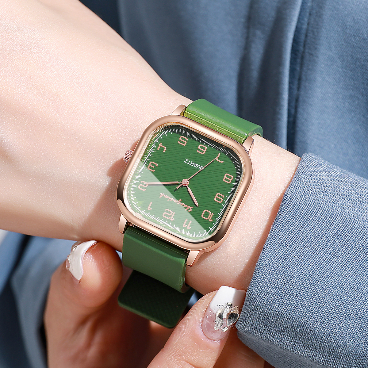 Fashion Square Women Watches C - Silicone Band Women incelemesi ve fiyatı